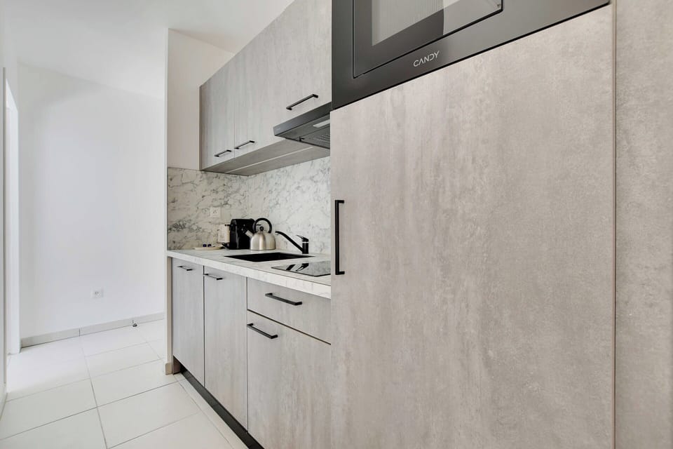 Apartment | Private kitchen | Fridge, microwave, stovetop, dishwasher