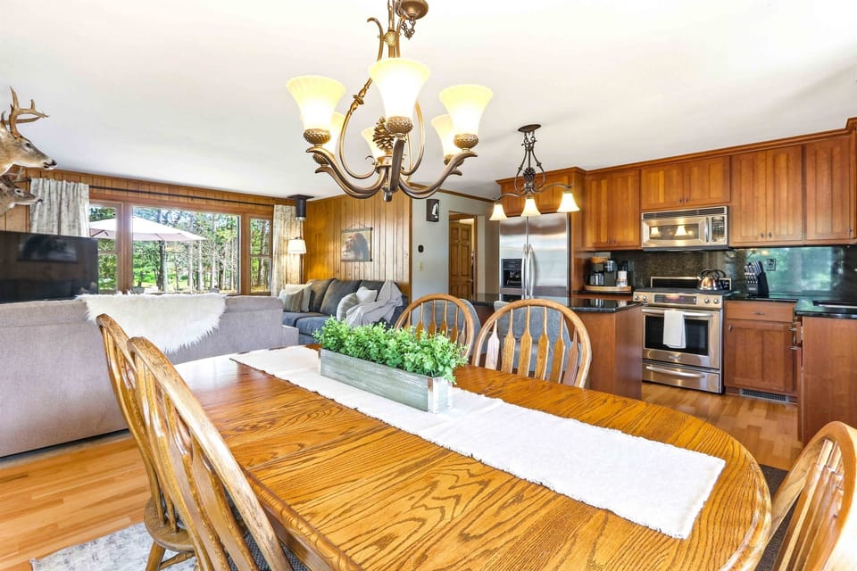 Enjoy a complete kitchen and comfortable dining space.