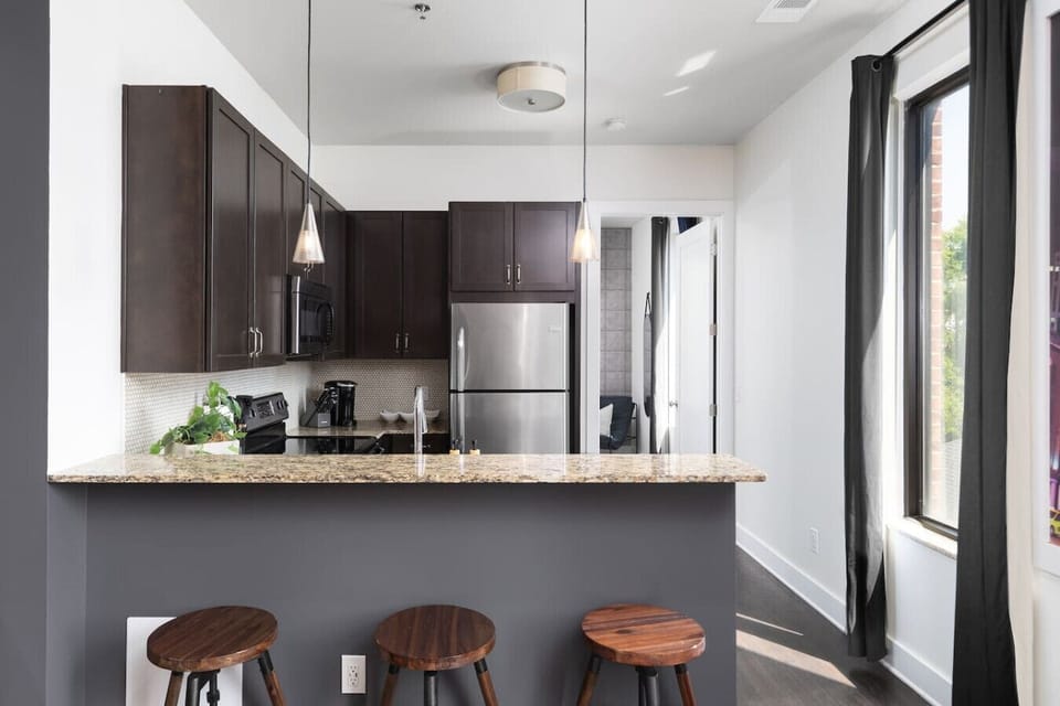 Fully equipped kitchen for all of your cooking needs. Seating for 3 at the kitchen island.