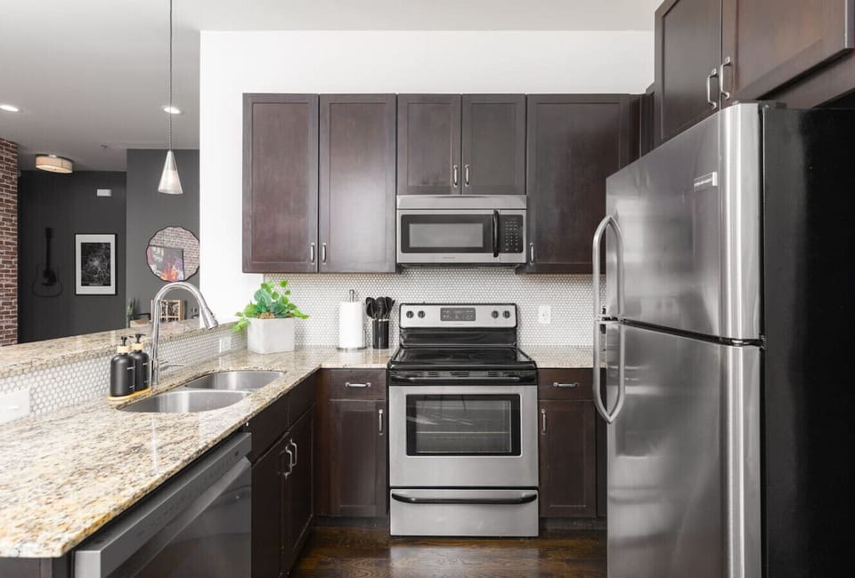 Fully equipped kitchen for all of your cooking needs. Seating for 3 at the kitchen island.