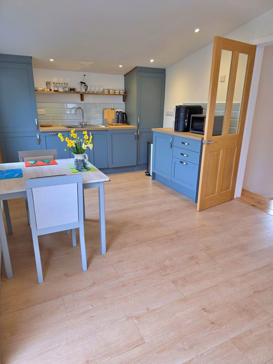 Dining area and kitchenette