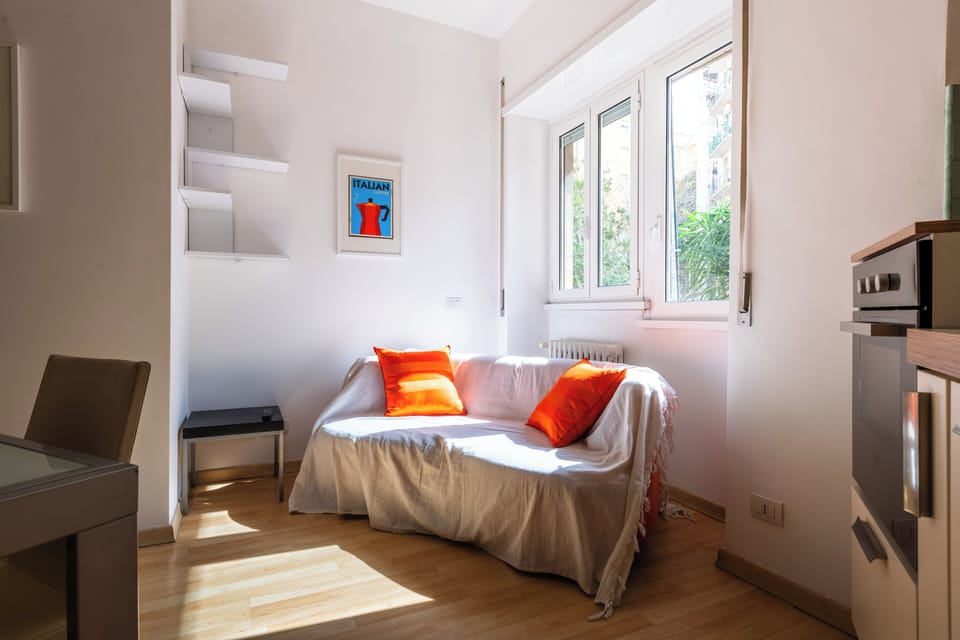 Apartment (2 Bedrooms) | Living area | TV