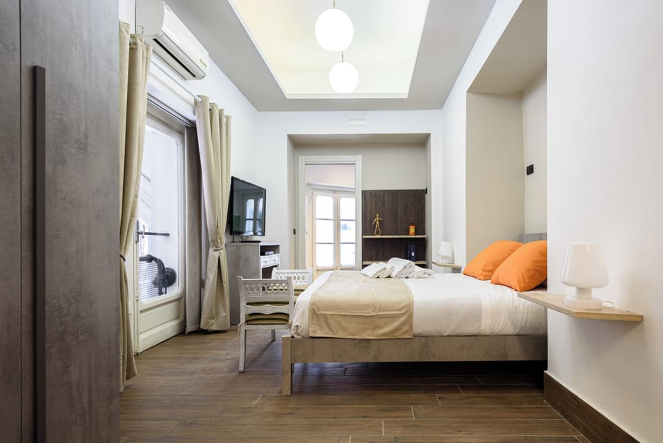 Apartment (1 Bedroom) | 1 bedroom, laptop workspace, bed sheets