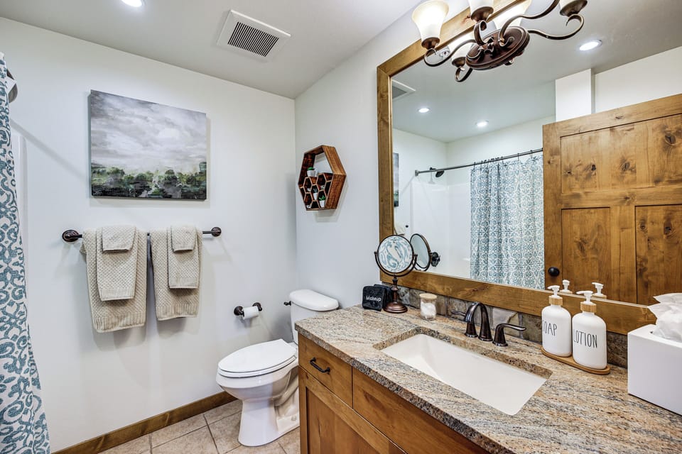 Mtn-view Escape: Suncadia Condo w/ At-home Comfort Apartment in Kittitas County