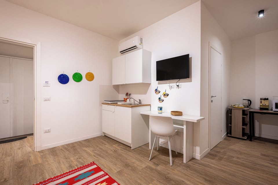 Apartment (2 Bedrooms) | Living area | TV