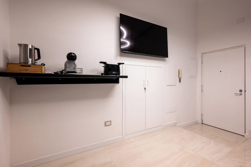 Apartment (2 Bedrooms) | Living area | TV