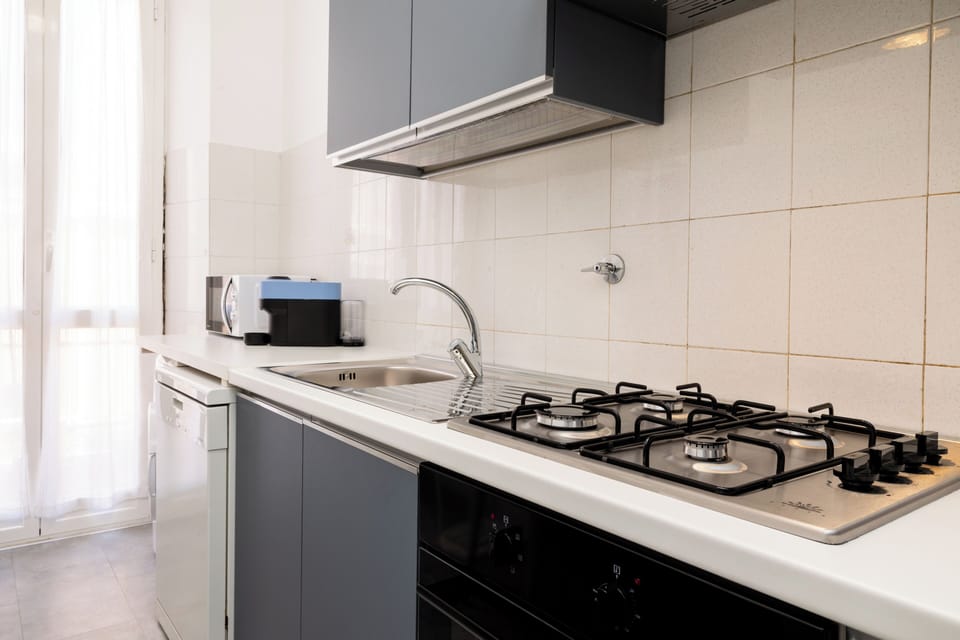 Apartment (1 Bedroom) | Private kitchen | Espresso maker, microwave, stovetop, dishwasher