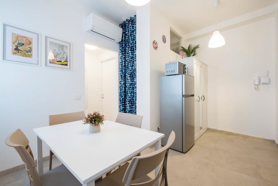 Apartment (1 Bedroom) | Interior