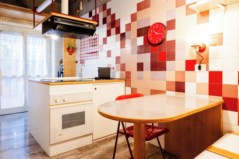 Apartment (1 Bedroom) | Private kitchen | Espresso maker, microwave, oven, stovetop