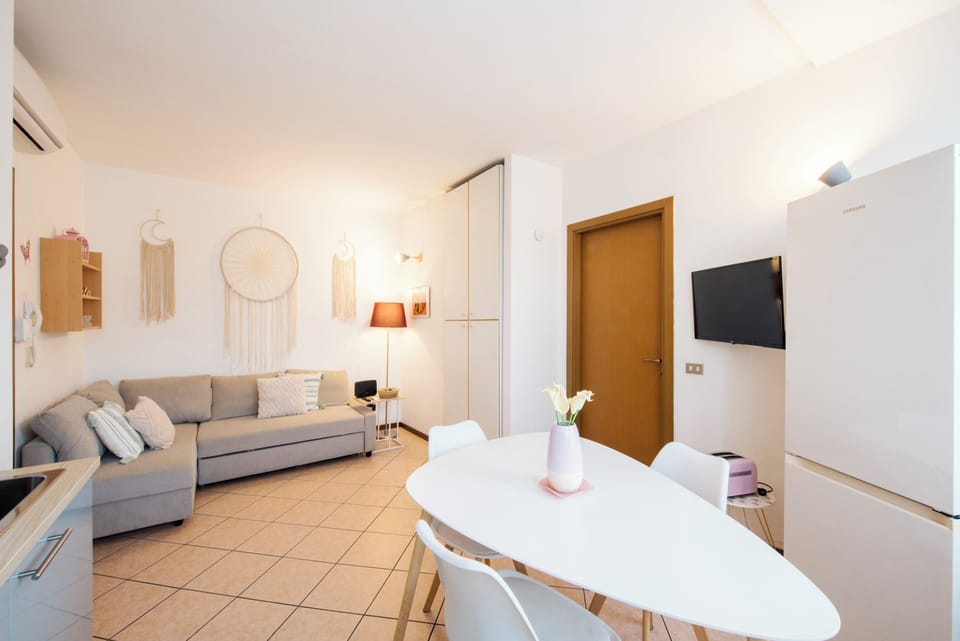 Apartment (1 Bedroom) | Front of property