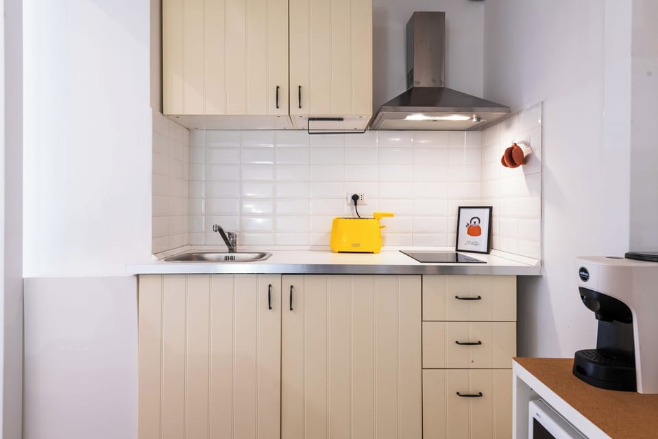 Studio (1 Bedroom) | Private kitchenette | Microwave, espresso maker, electric kettle