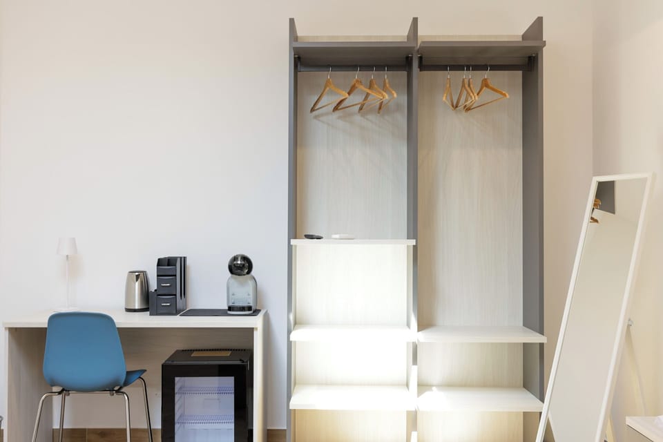 Apartment (3 Bedrooms) | 3 bedrooms, iron/ironing board, bed sheets