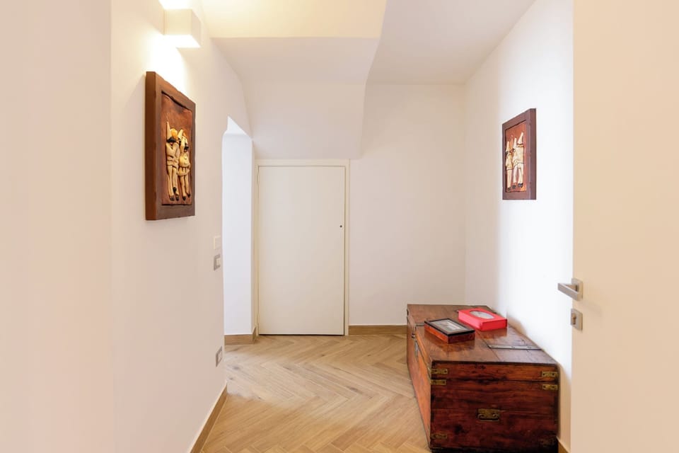 Apartment (3 Bedrooms) | Living area | TV
