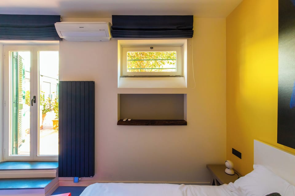 Design Room (1 Bedroom) | 1 bedroom, laptop workspace, bed sheets