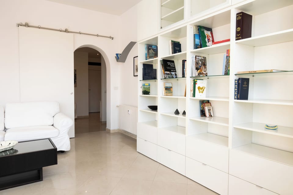 Apartment (1 Bedroom) | Living area | TV
