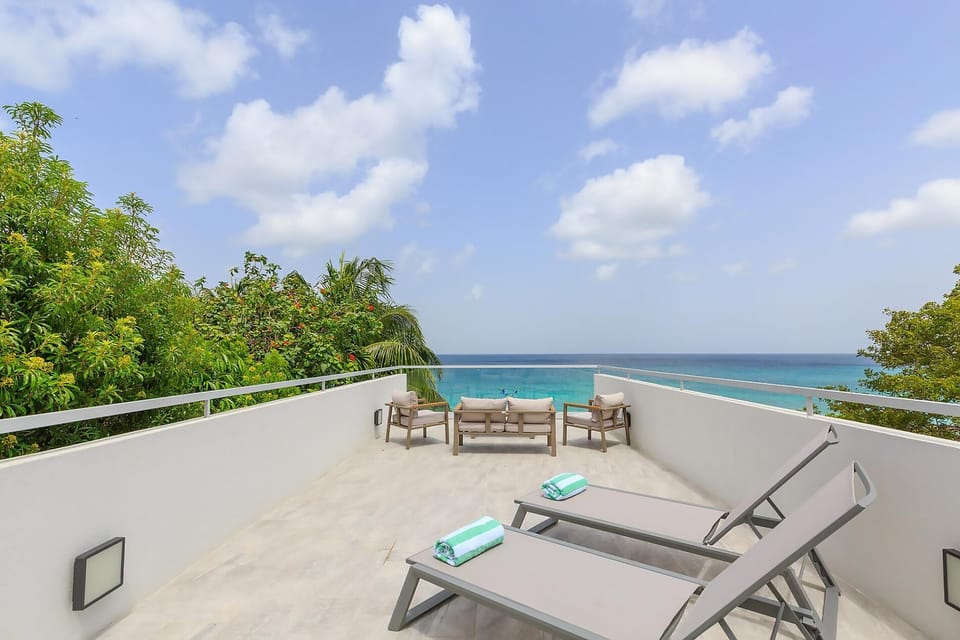 4BR Beachfront Modern Villa-IMGN (1978)