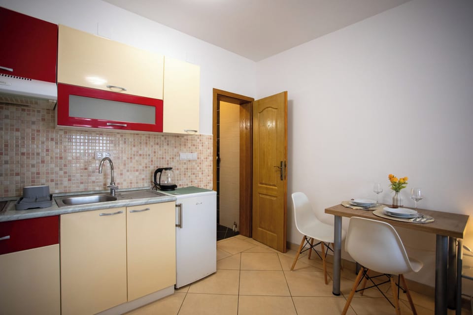 Kitchen and dining area