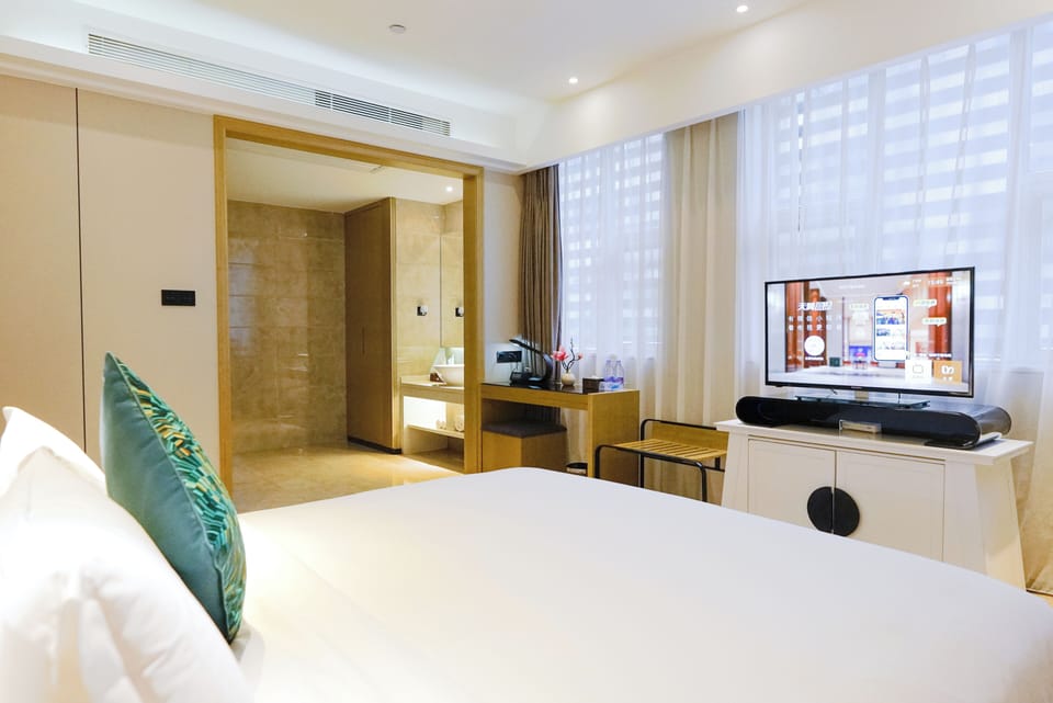 Executive Double Room | Premium bedding, down comforters, memory foam beds, in-room safe