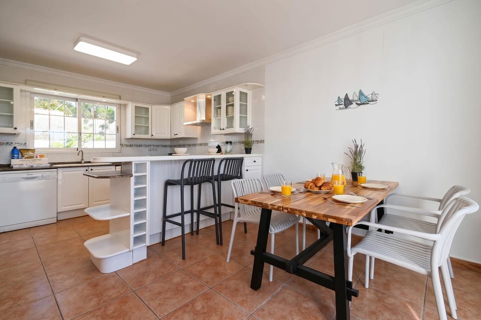 Open kitchen