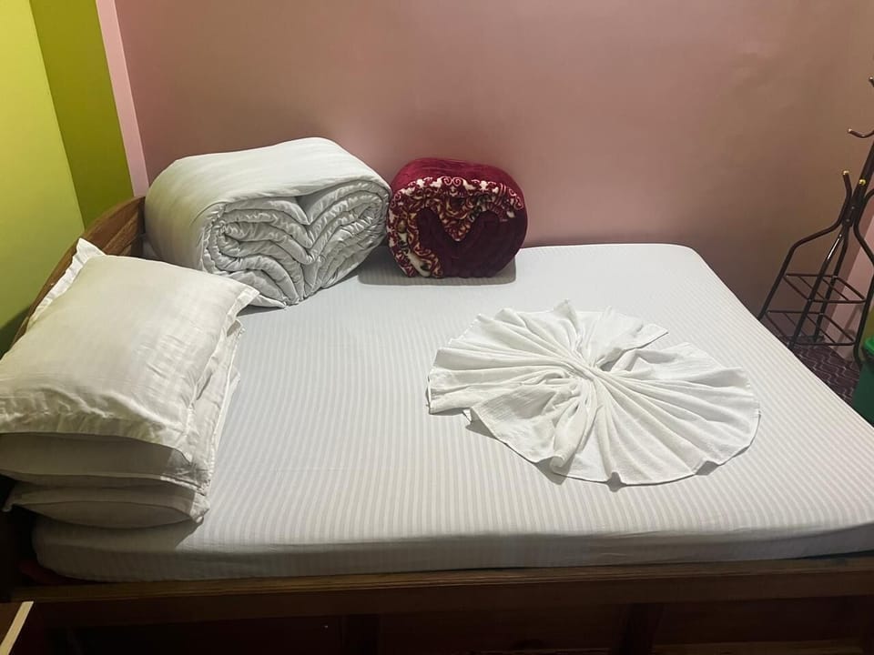 Double Room, Balcony, Mountain View | Desk, free WiFi