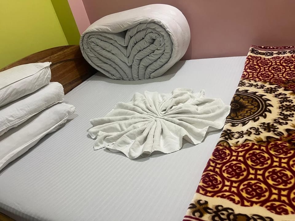 Double Room, Balcony, Mountain View | Desk, free WiFi