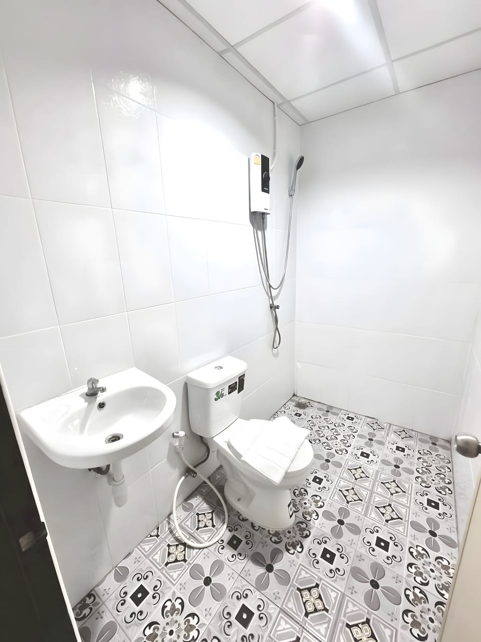 Double Room, 1 Double Bed, Private Bathroom | Desk, free WiFi