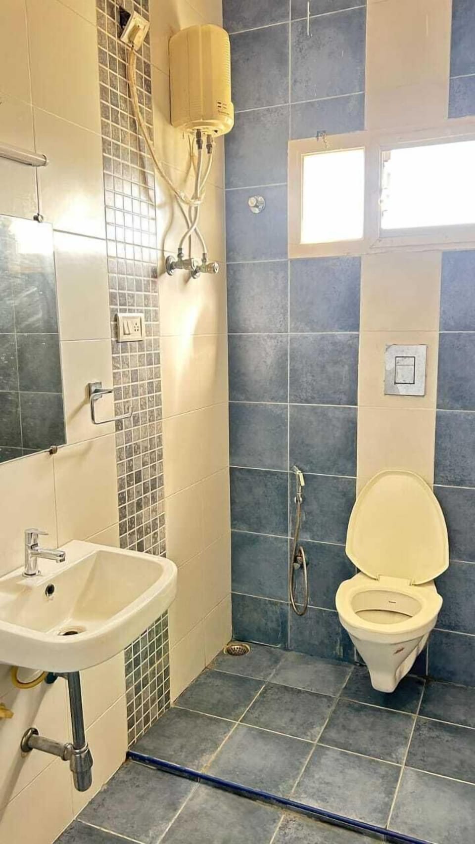 Deluxe Villa | Bathroom | Shower, towels