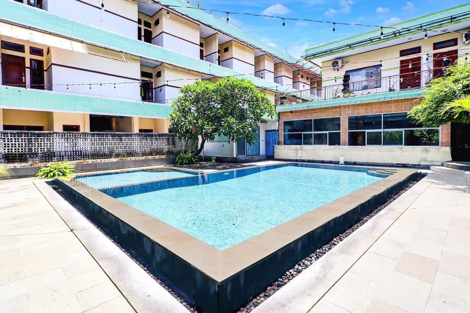 Holiday Home Swimming Pool