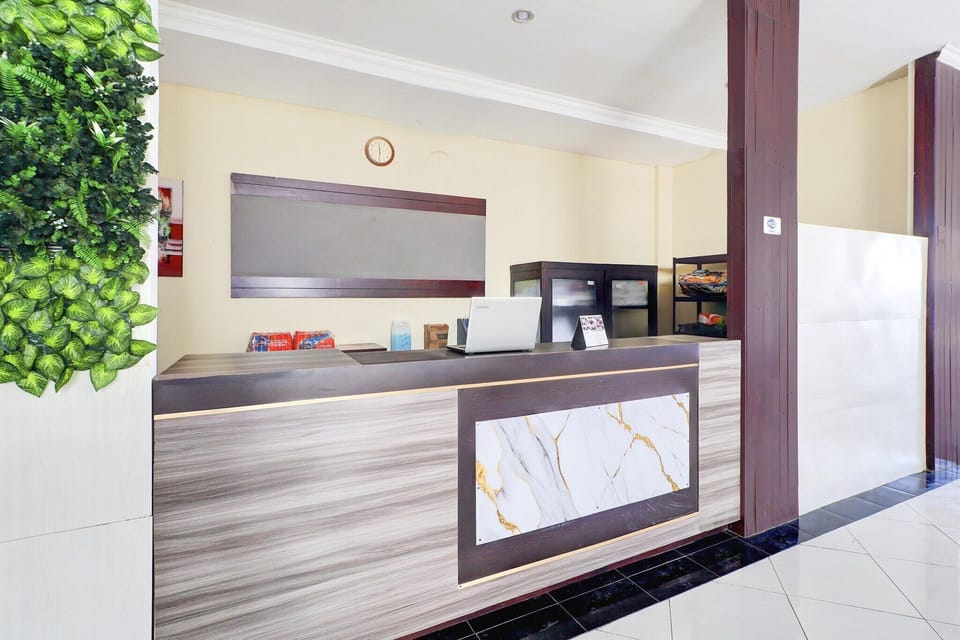 Entrance / Reception