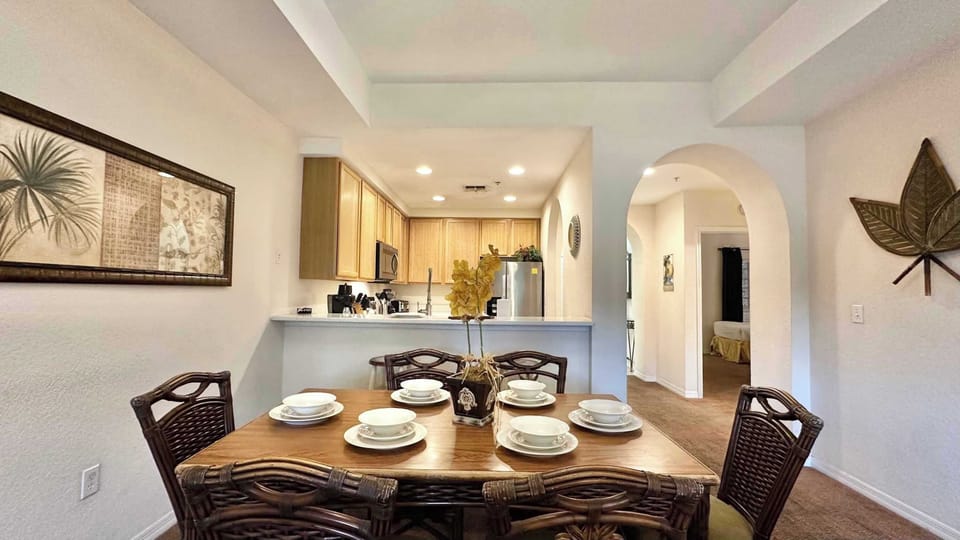 Condo, Multiple Beds, Balcony (Comfy Cove) | Dining