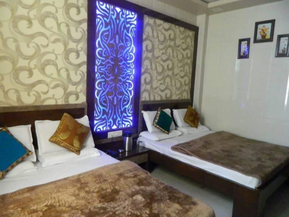 Deluxe Quadruple Room | WiFi (free)