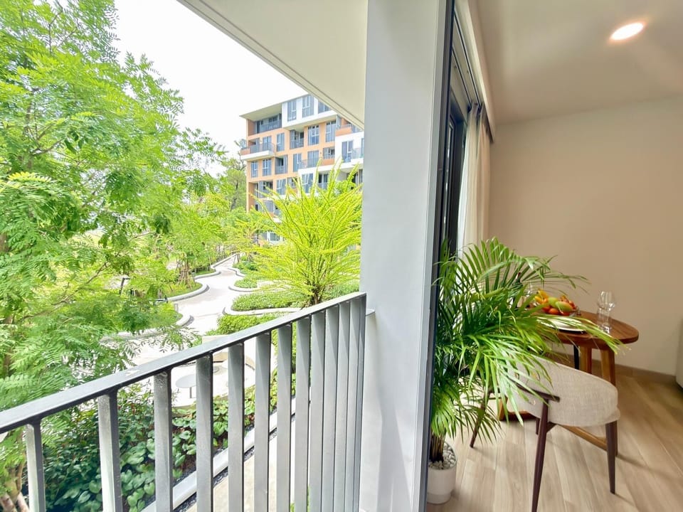 Deluxe Apartment, Golf View | View from room