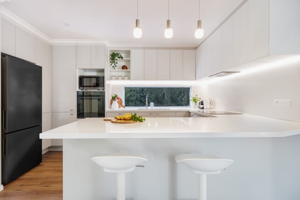 Kitchen fully equipped for cooking and entertaining