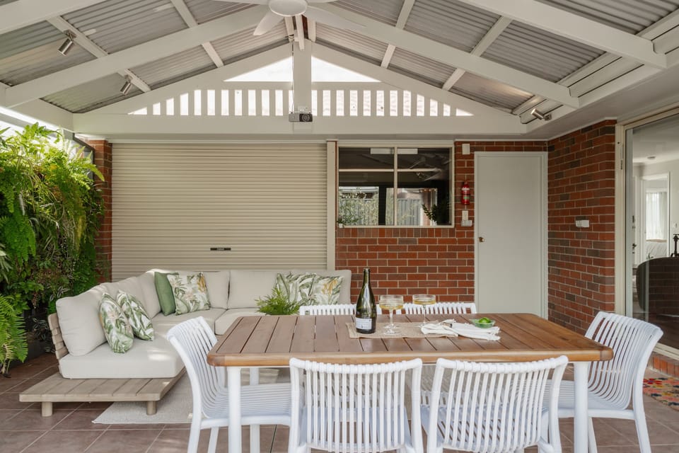 Enclosed undercover area ti enjoy in all weather conditions