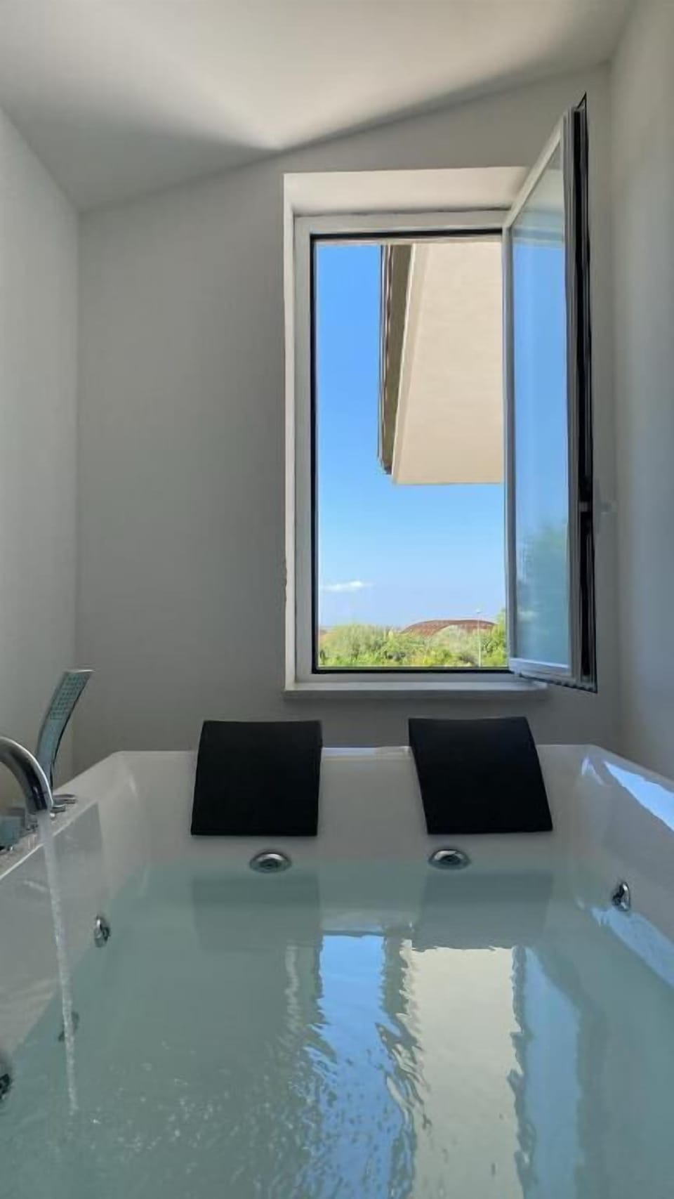 Artemisia Suite | Bathroom | Bidet