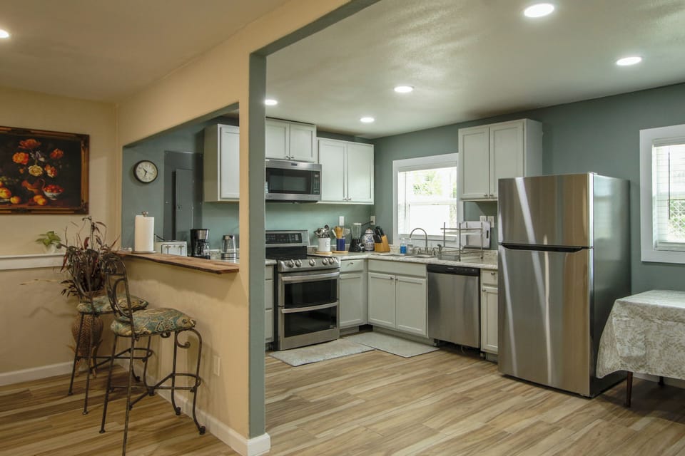 House, Patio, Garden View | Private kitchen