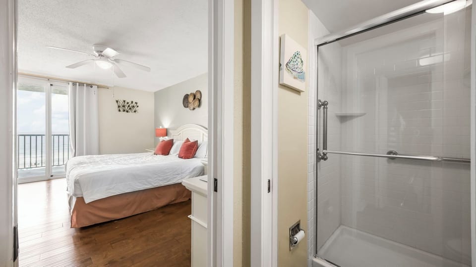 Romar Tower 5A - Private Bathroom