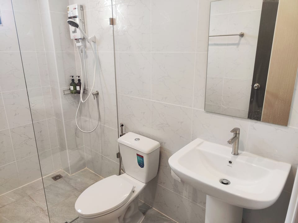 Free toiletries, towels, soap, shampoo
