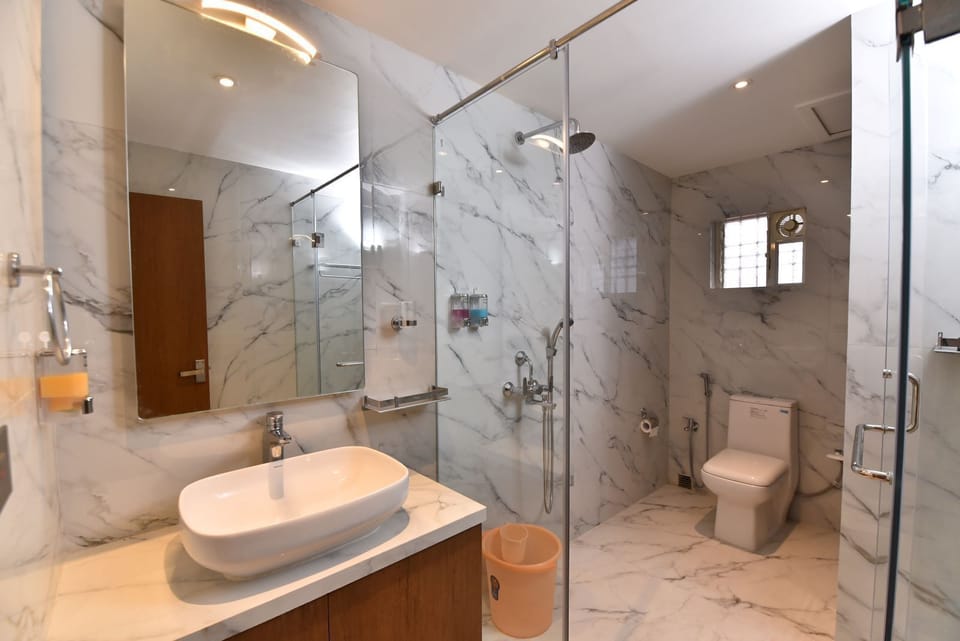 Deluxe Double Room | Bathroom