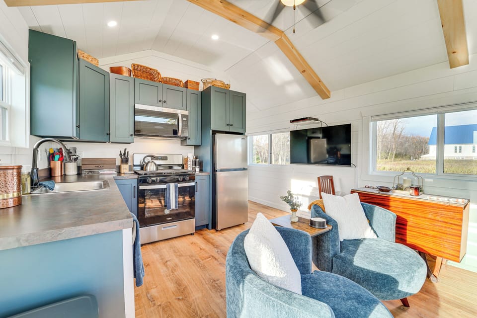 House (2 Bedrooms) | Interior