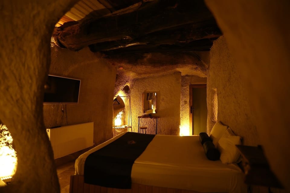 Superior Double Room, Private Pool | Iron/ironing board, free WiFi
