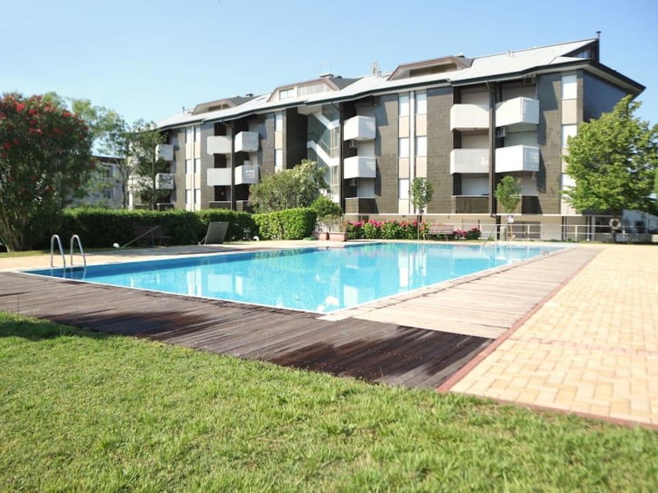 Apartment, 1 Bedroom, Balcony, City View | Pool | Outdoor pool