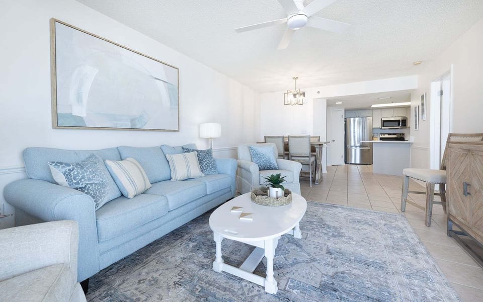 Condo, 2 Bedrooms | Living area