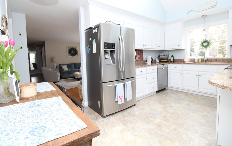 Kitchen/Breakfast Nook