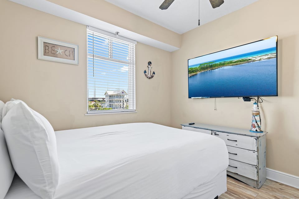 Guest bedroom