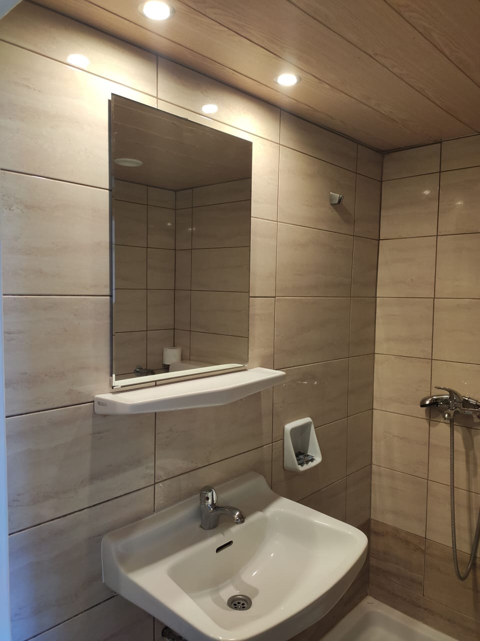 Classic Double or Twin Room, Sea View | Bathroom | Shower