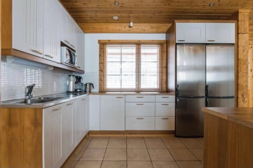 Villa, 3 Bedrooms, Balcony, Mountain View | Interior