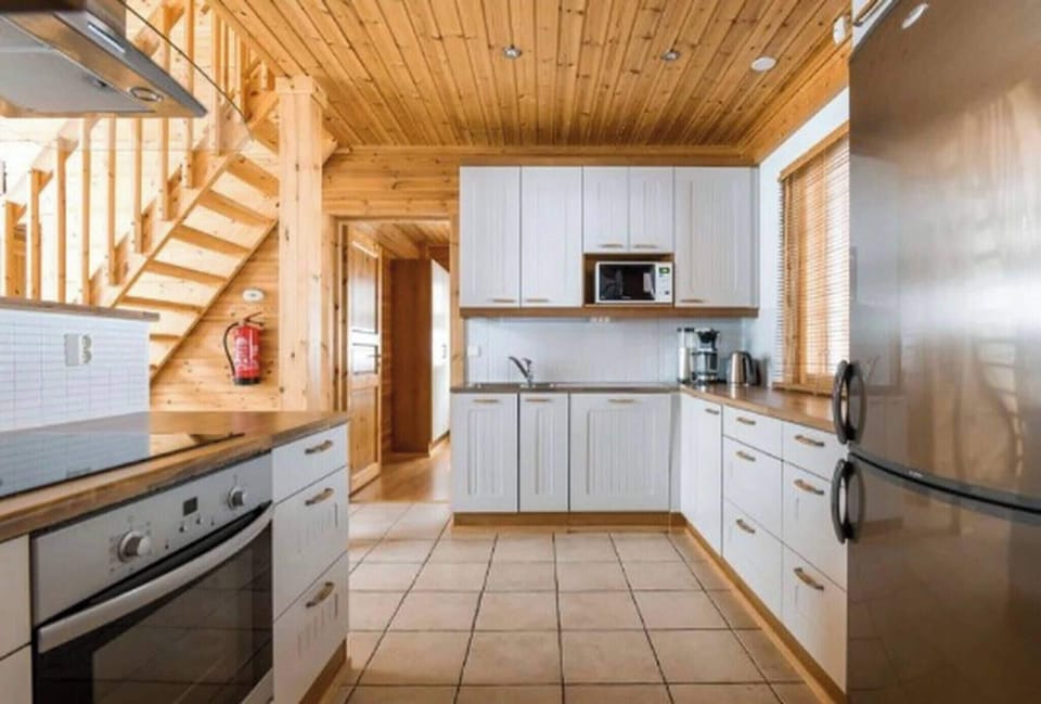 Villa, 3 Bedrooms, Balcony, Mountain View | Interior