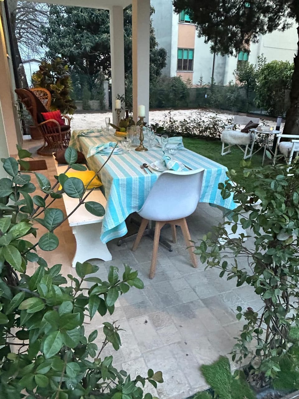 Outdoor dining