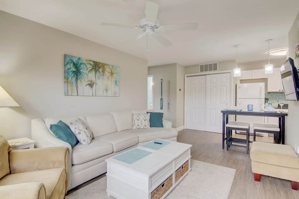 Bright, cheerful beach decor awaits your family!